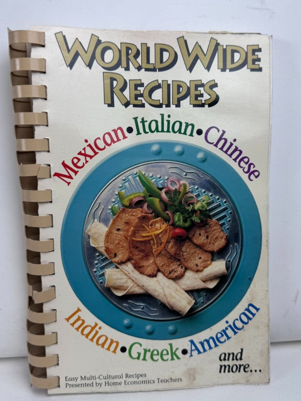 Vintage 1994 World Wide Recipes Cookbook Multi-Cultural Home Economics Comb Flaw